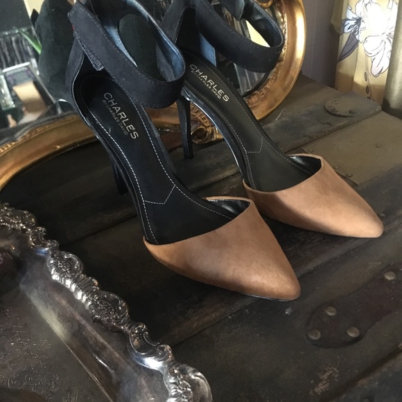 Charles David heels. Size 8. Tan and black. - Picture 4 of 4